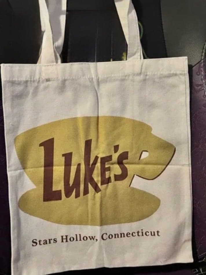 Gilmore Girls beach towel and tote - Thumbnail 2