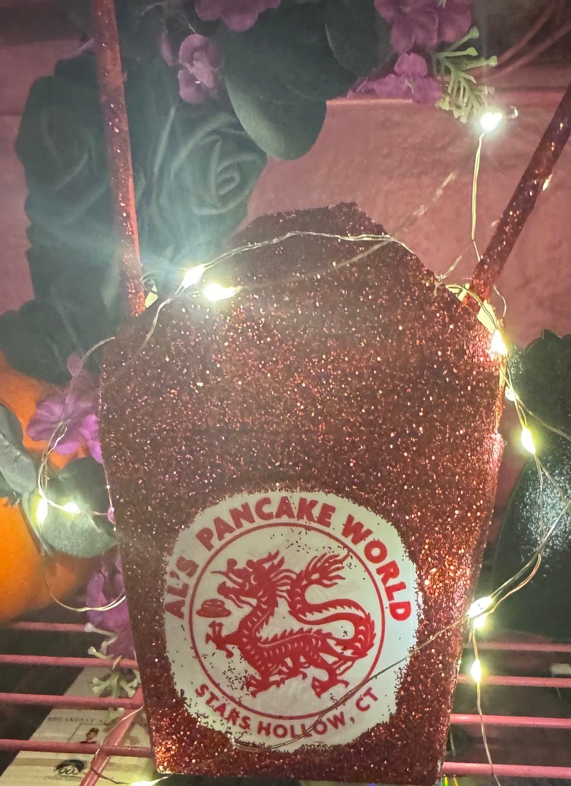 Gilmore Girls “Al’s Pancake World” Glitter Display with Lights - Thumbnail 2