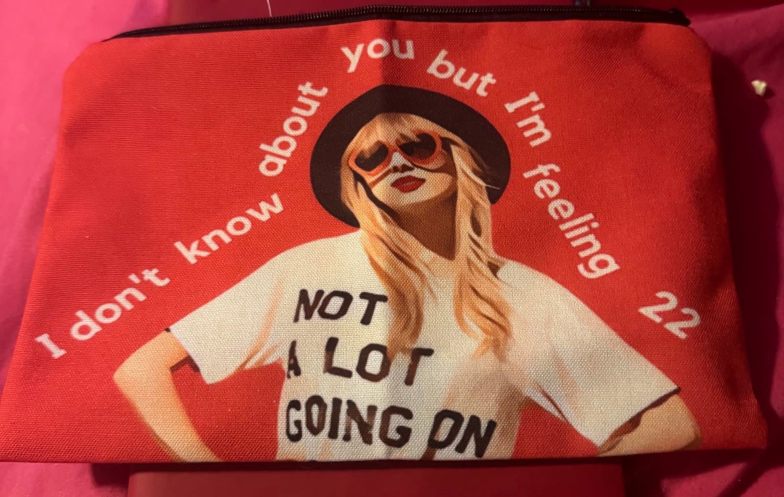 Taylor Swift ultimate fan basket - Thumbnail 6