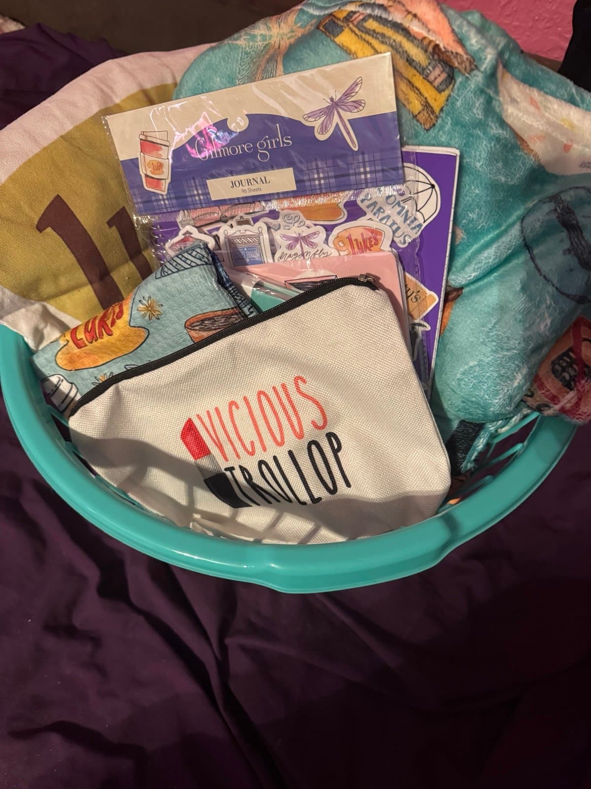 Curated fan gift baskets!!!! - Thumbnail 4