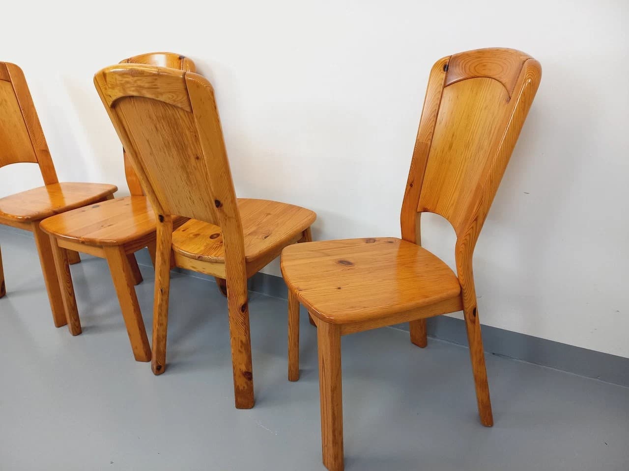 Suite Of 4 Vintage Pine Chairs - Thumbnail 3