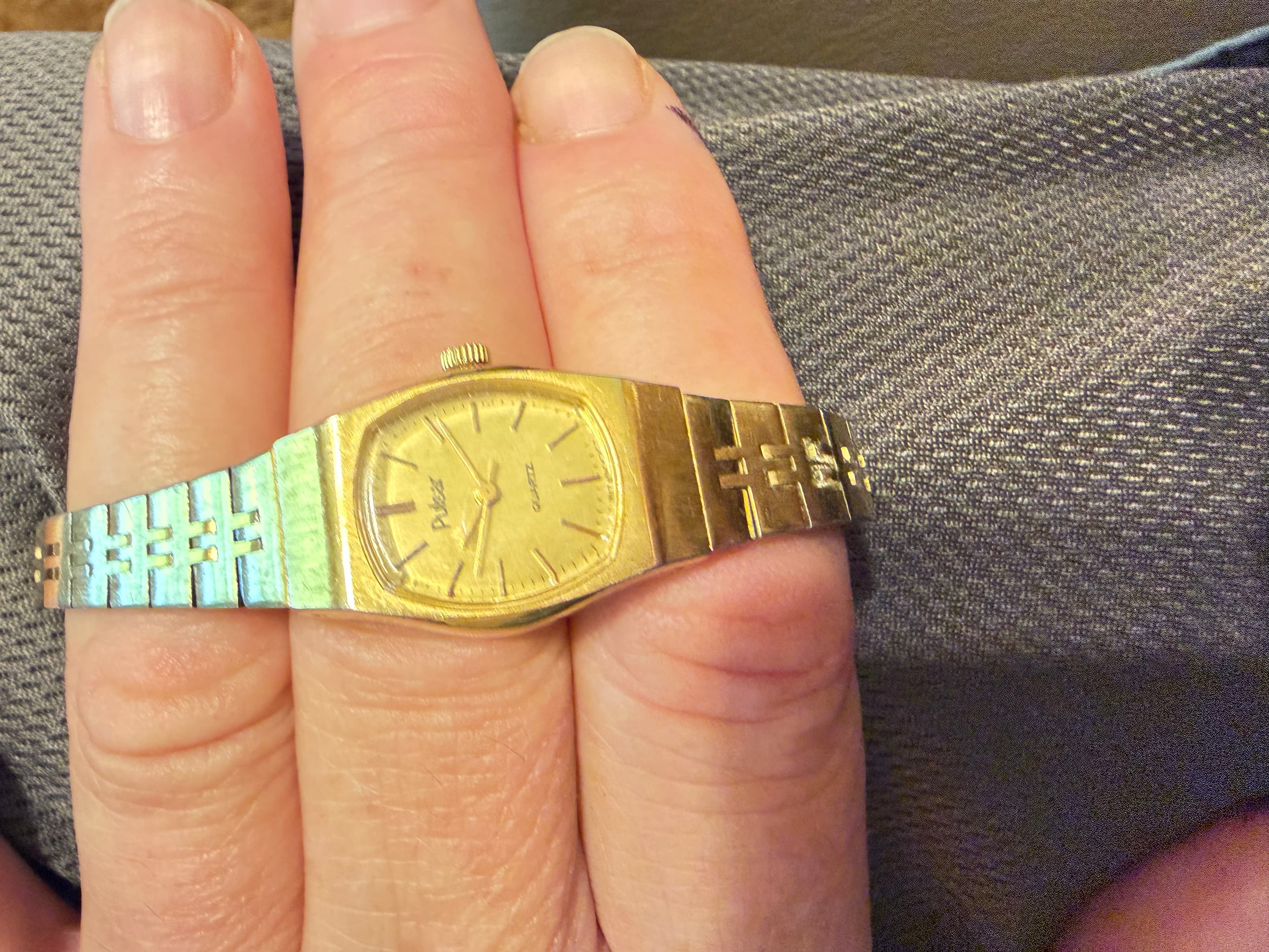 Pulsar Women's Gold Tone Quartz Watch with Geometric Bracelet - Image 1