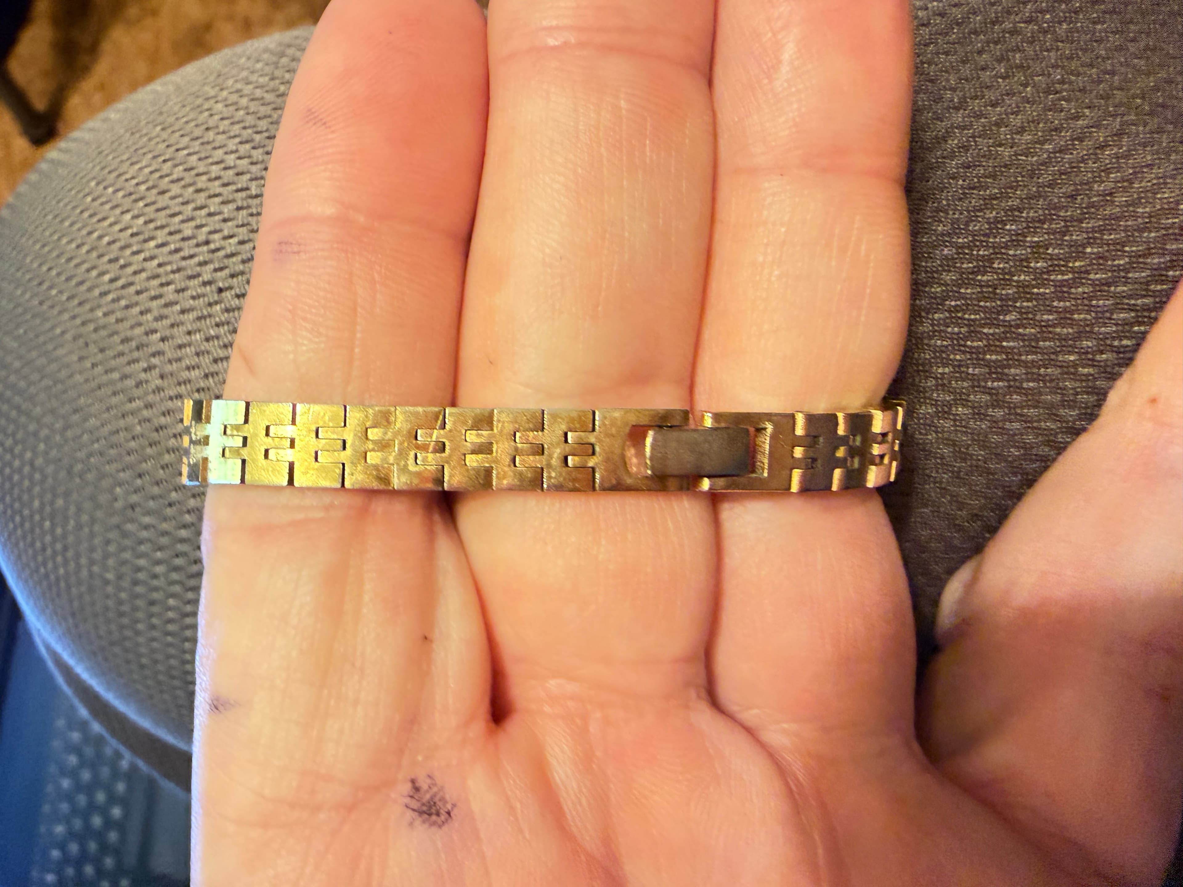 Pulsar Women's Gold Tone Quartz Watch with Geometric Bracelet - Thumbnail 3