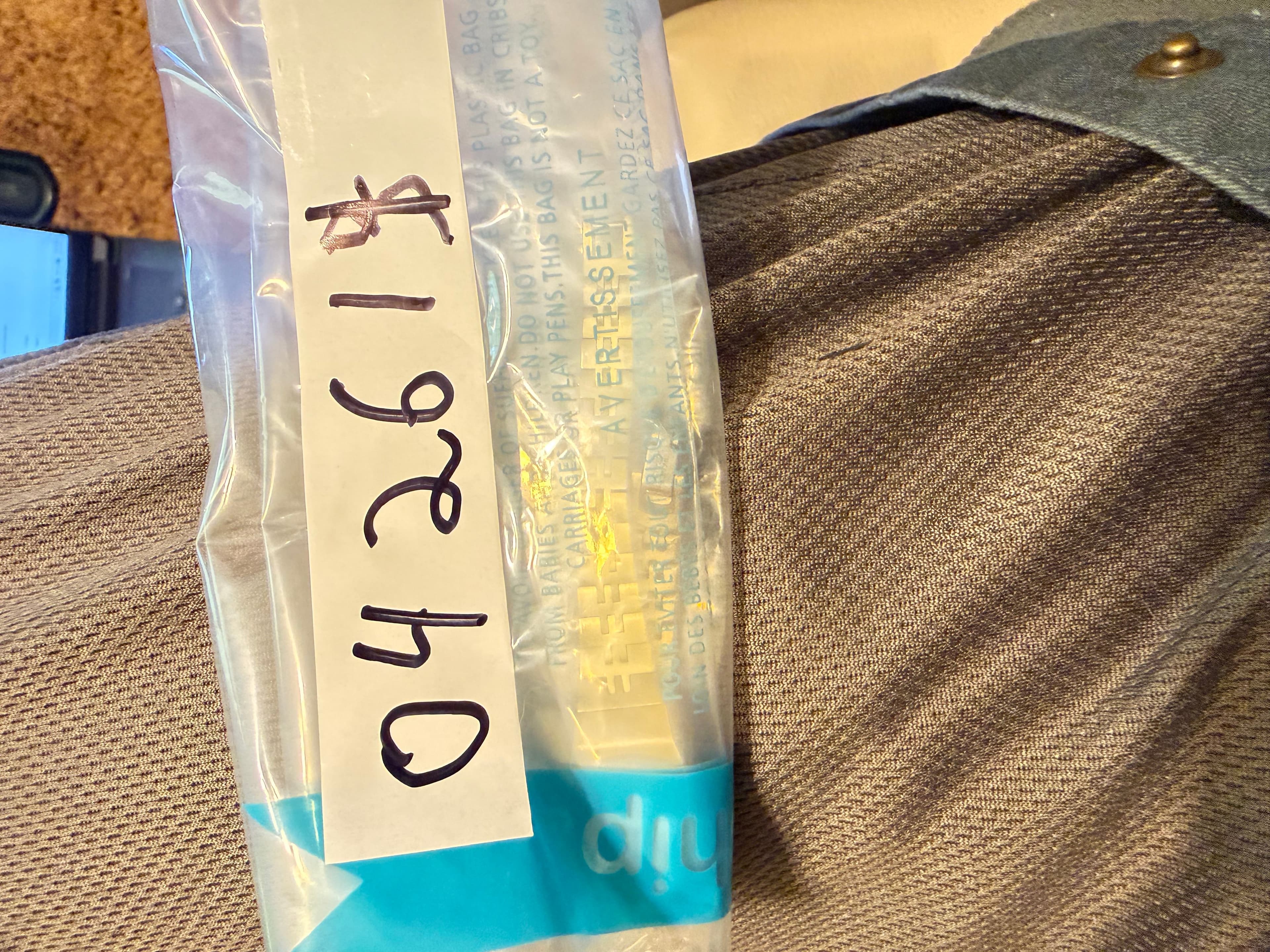 Pulsar Women's Gold Tone Quartz Watch with Geometric Bracelet - Thumbnail 7