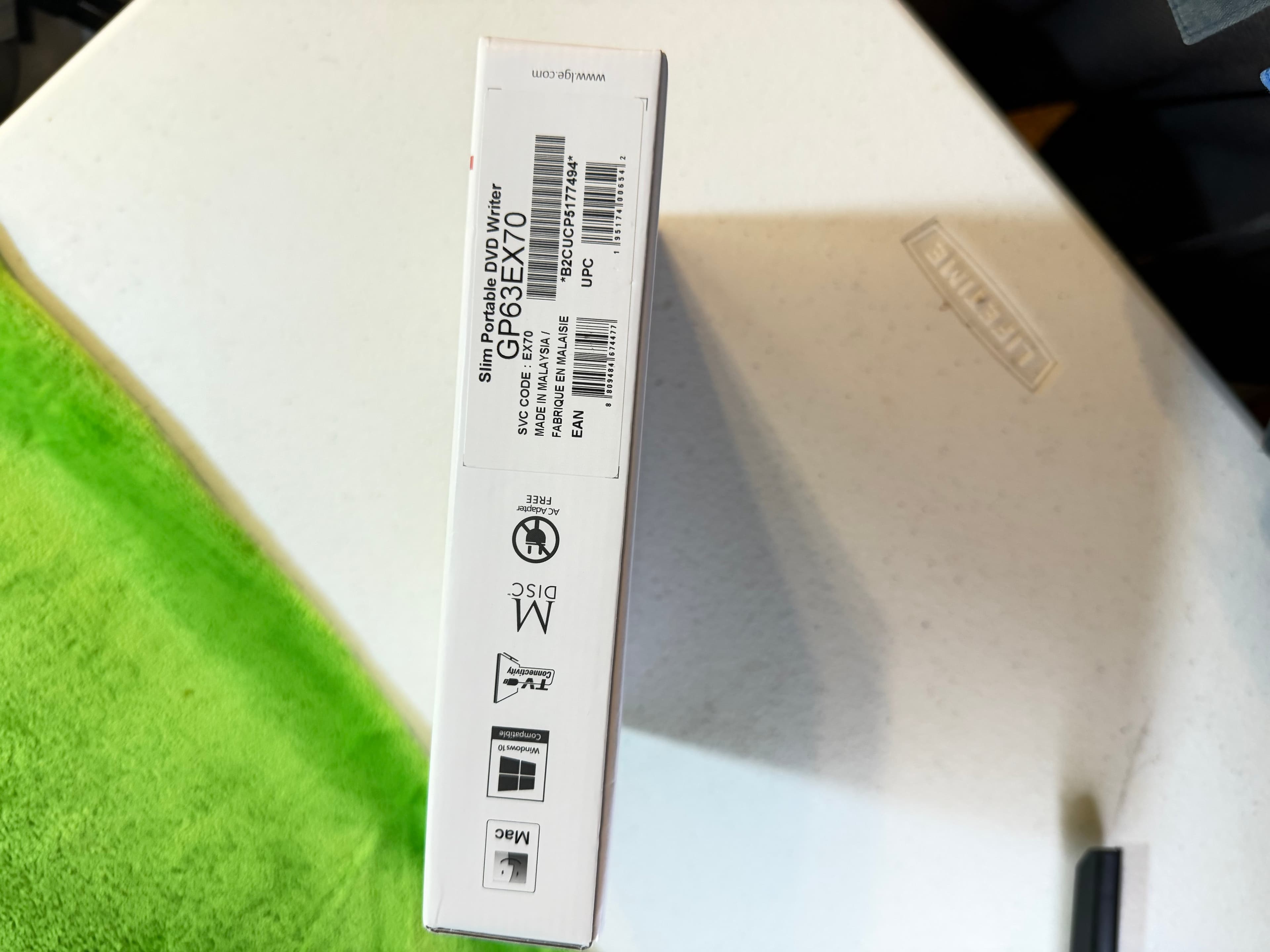 LG Ultra Slim Portable DVD Writer GP60EX70 Mac Windows Compatible - Thumbnail 3