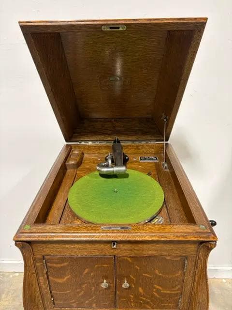 1919 RCA Victor Victrola VV-XI-A With 4 Doors And 80 Records - Thumbnail 5