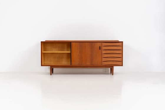 Rare “OS29” sideboard by Arne Vodder for Sibast (Denmark, 1950s). - Thumbnail 3
