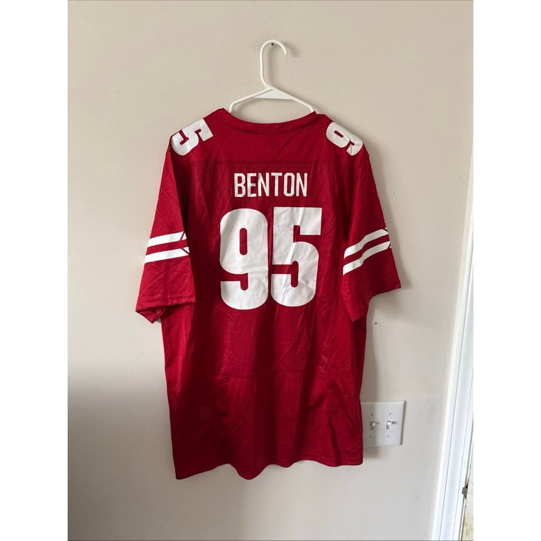 Men’s Under Armour Wisconsin Badgers Keeanu Benton #95 Football Jersey Sz L Red - Thumbnail 5