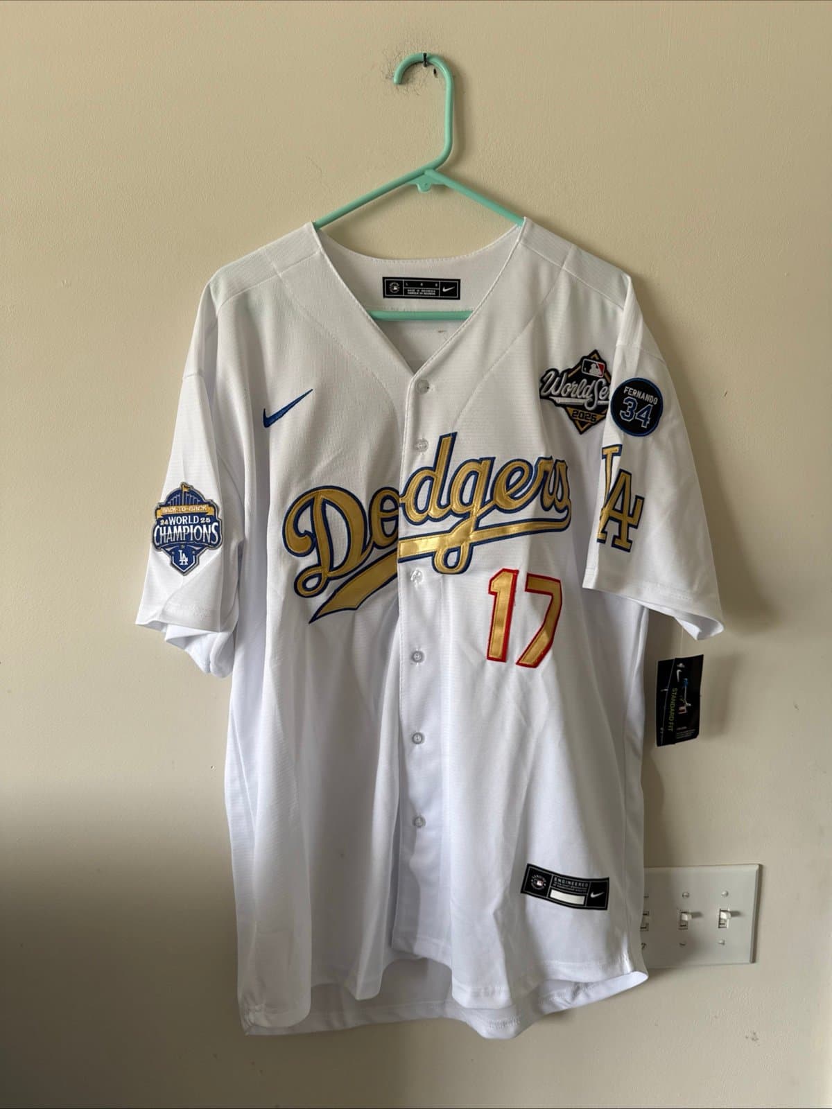 Men’s Nike Shohei Ohtani #17 LA Dodgers 2025 Gold Collection Limited Jersey Sz L