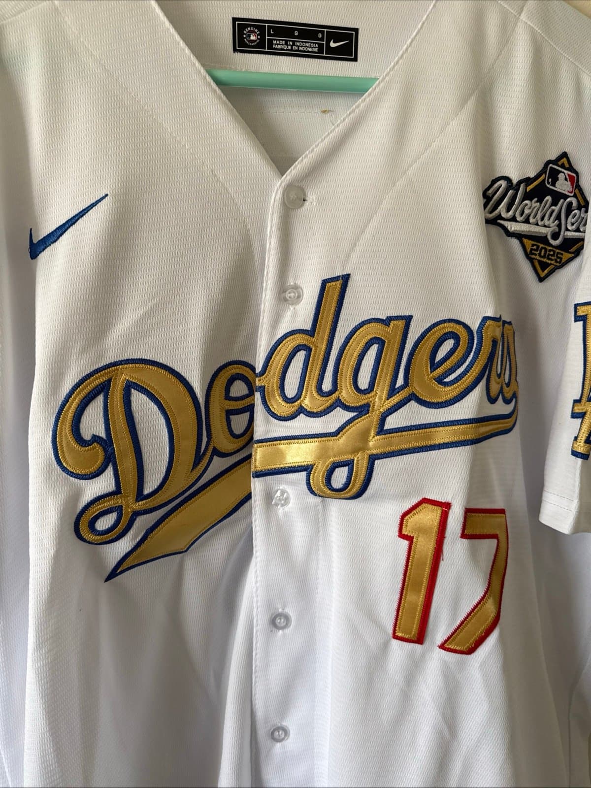 Men’s Nike Shohei Ohtani #17 LA Dodgers 2025 Gold Collection Limited Jersey Sz L - Thumbnail 2