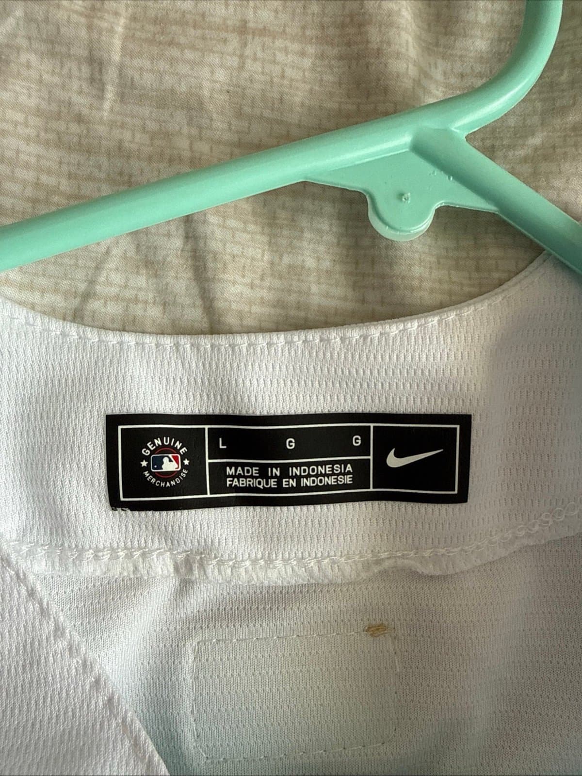 Men’s Nike Shohei Ohtani #17 LA Dodgers 2025 Gold Collection Limited Jersey Sz L - Thumbnail 4