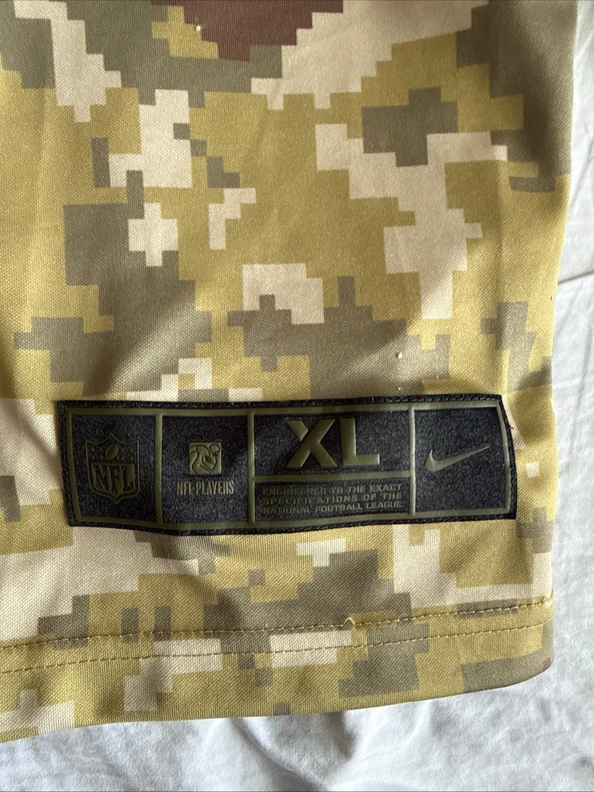 Men's Von Miller #58 Denver Broncos 2018 Salute To Service NFL Jersey Sz XL RARE - Thumbnail 3