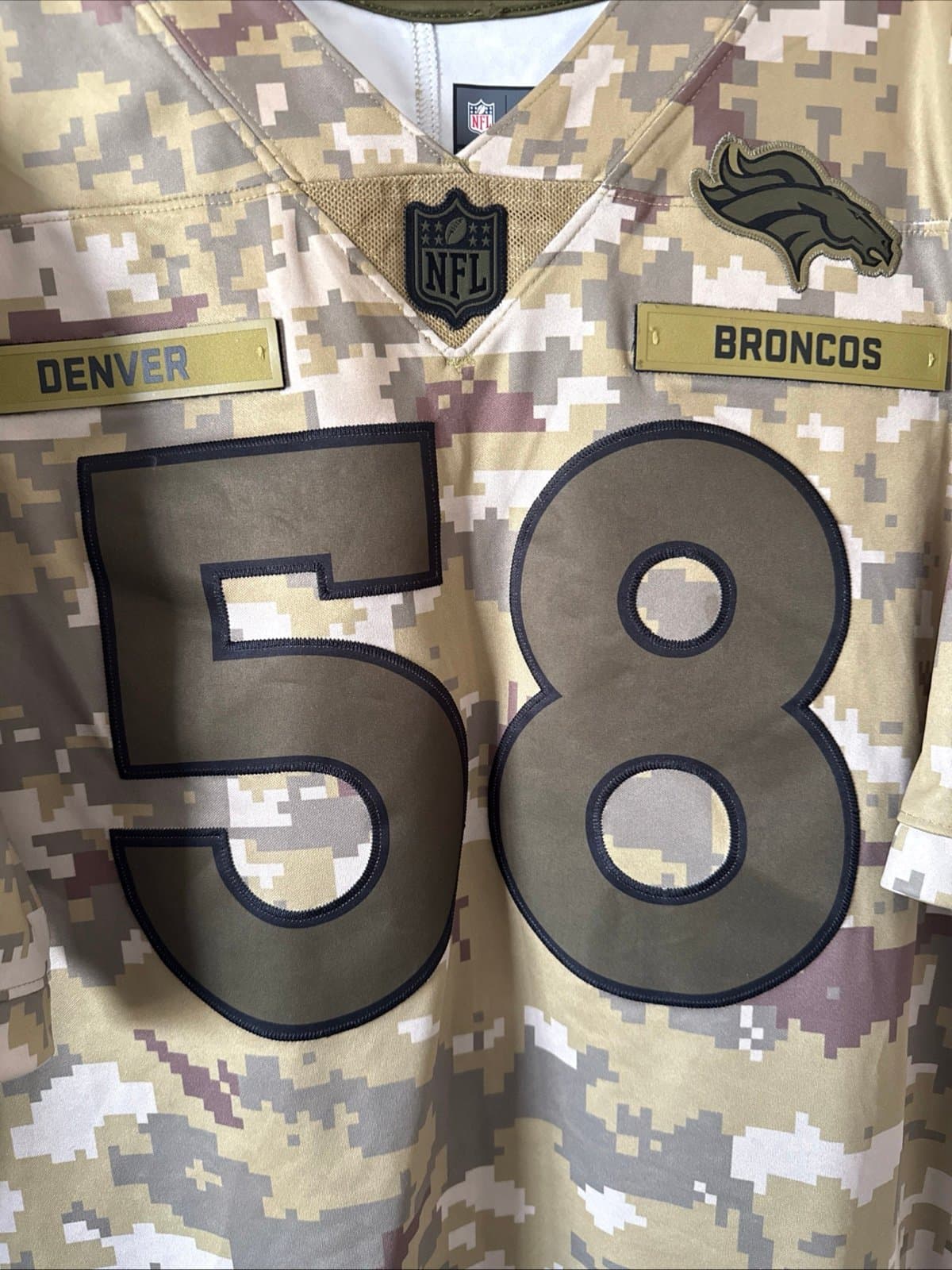 Men's Von Miller #58 Denver Broncos 2018 Salute To Service NFL Jersey Sz XL RARE - Thumbnail 2