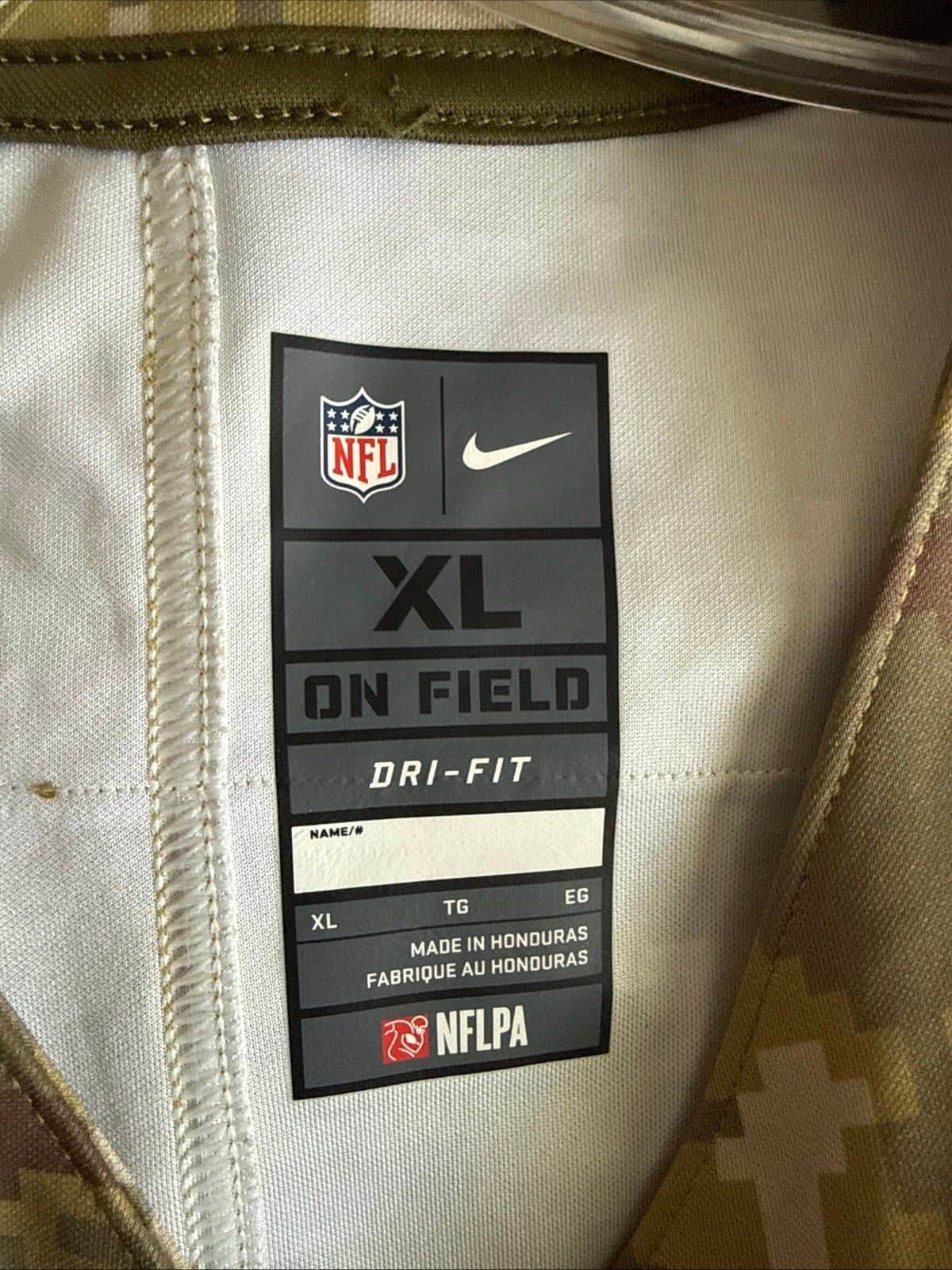 Men's Von Miller #58 Denver Broncos 2018 Salute To Service NFL Jersey Sz XL RARE - Thumbnail 4