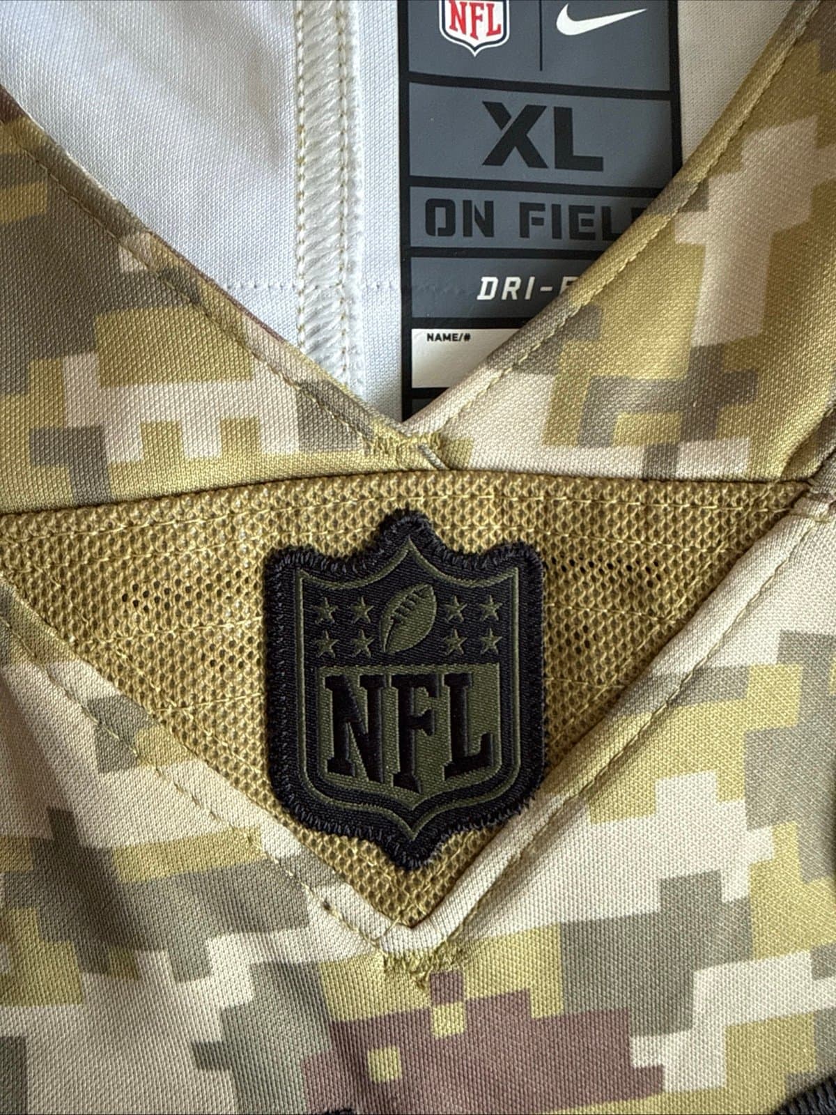 Men's Von Miller #58 Denver Broncos 2018 Salute To Service NFL Jersey Sz XL RARE - Thumbnail 5