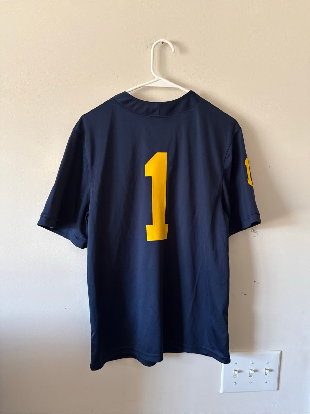 Boy’s Nike Jordan Michigan Wolverines #1 Dri-FIT Football Jersey Sz Youth L - Thumbnail 5