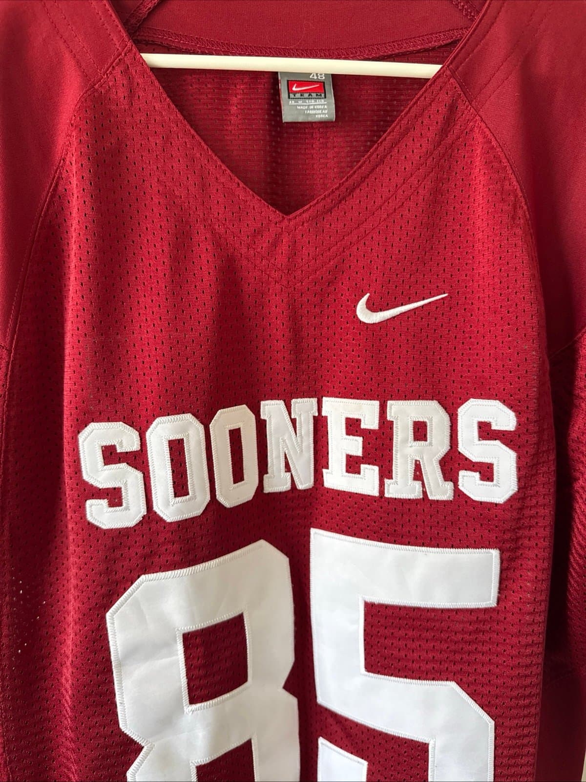 Men’s Vintage Nike Oklahoma Sooners #85 Jersey Authentic Sz 48 - Maroon NWOT - Thumbnail 2
