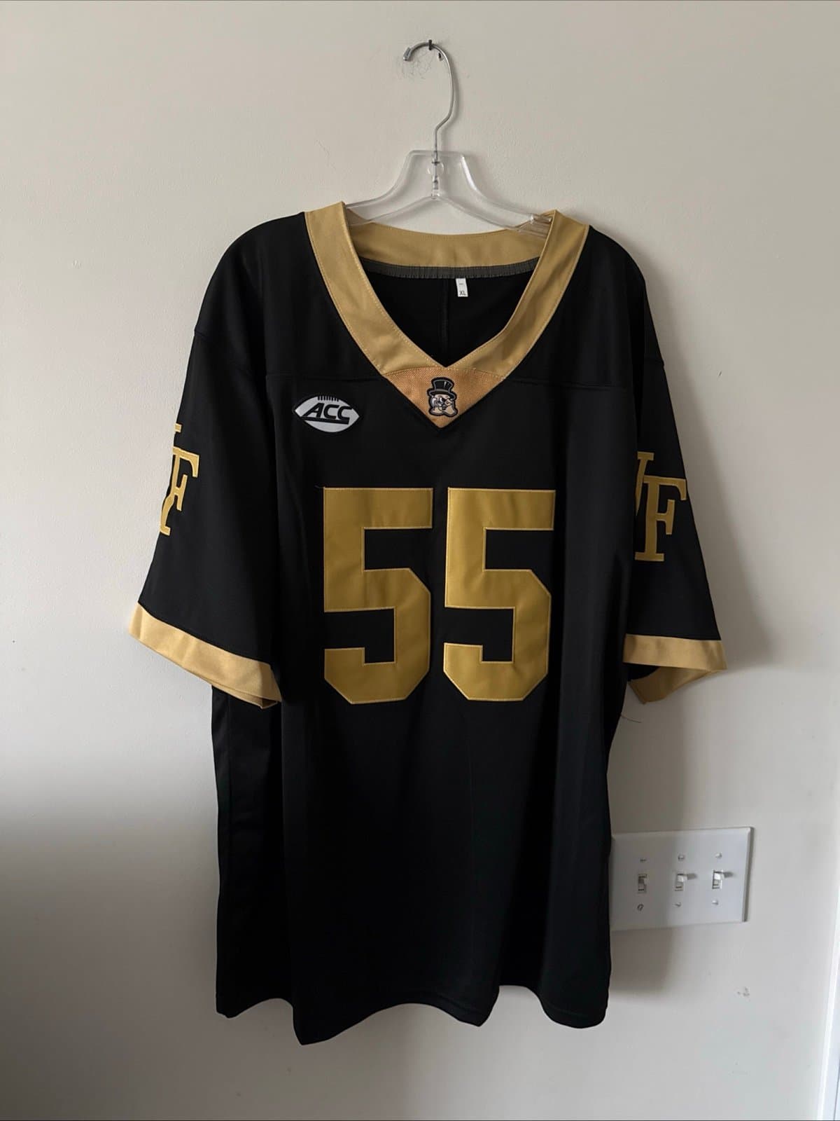 Men’s Jacob Dennison #55 Wake Forest Demon Deacons Jersey Sz XL - Black - Image 1