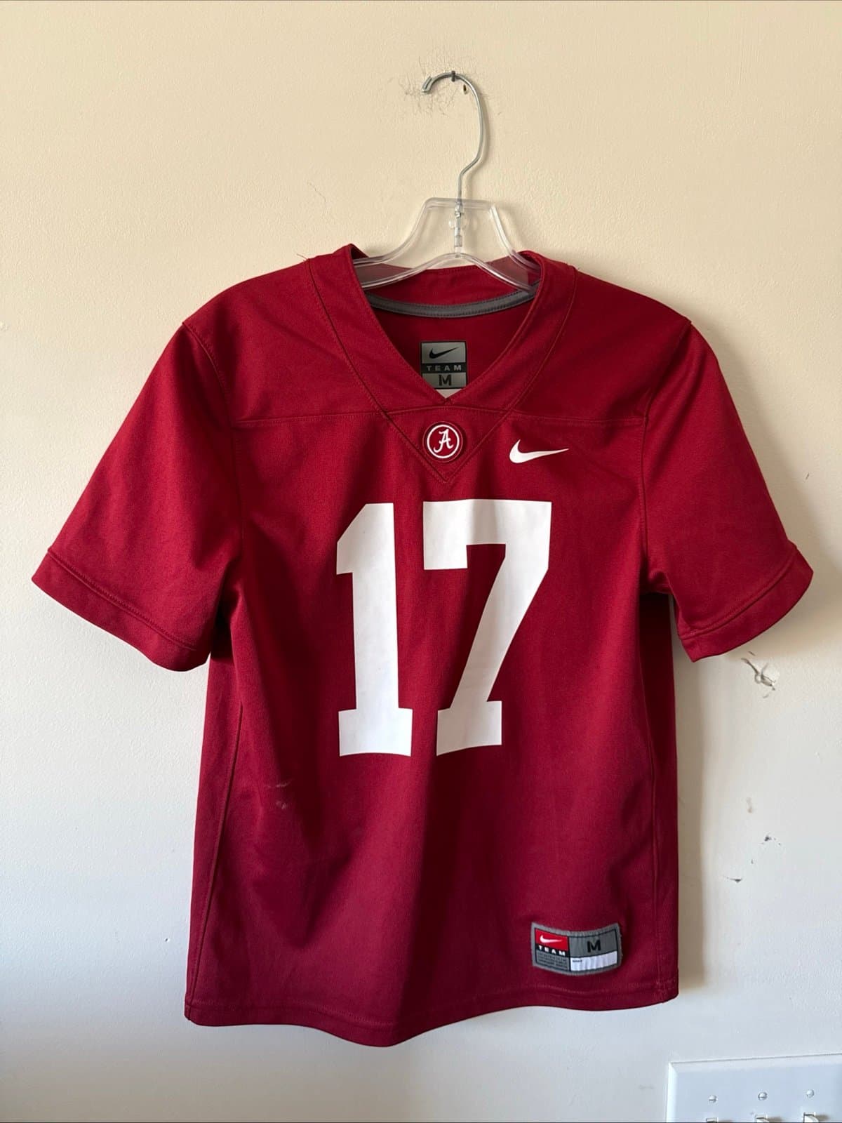Boy’s Nike Alabama Crimson Tide #18 Crimson Dri-FIT Replica Football Jersey Sz M - Image 1