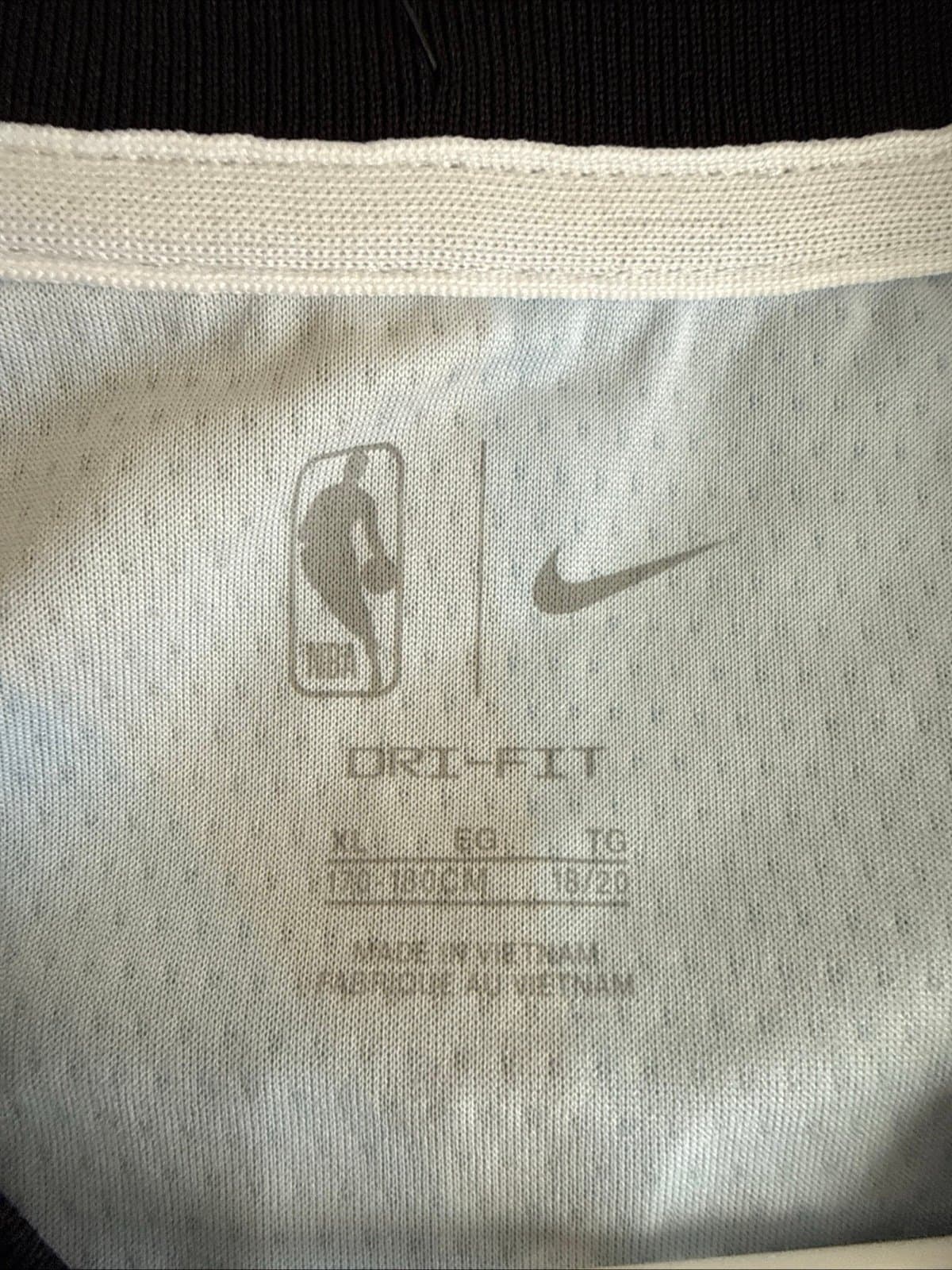 Boy’s Nike Cam Thomas #24 Brooklyn Nets KAWS 2023 City Edition Jersey Sz XL NWT - Thumbnail 4