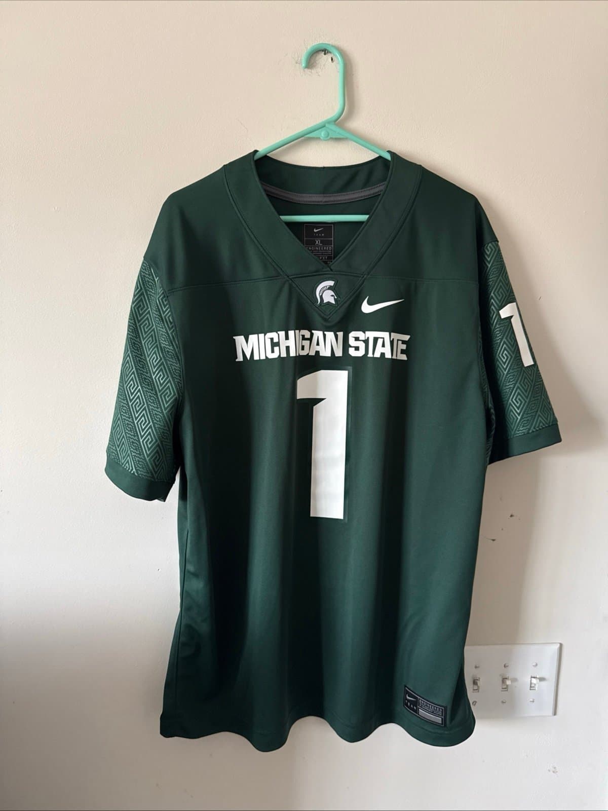Men’s Nike Michigan State Spartans #1 Green Dri-FIT Jersey Sz XL - Green - Image 1
