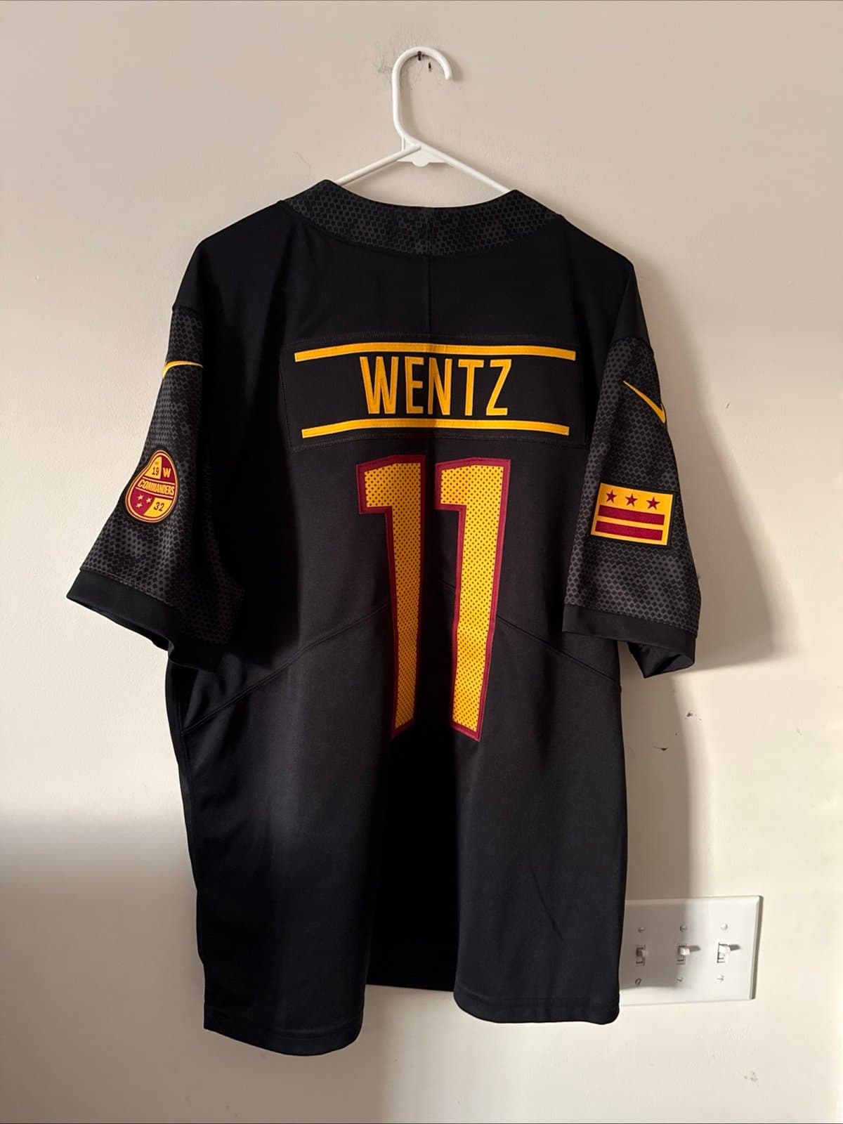 Men’s Carson Wentz #11 Washington Commanders Vapor Lmtd Alt Jersey Sz XL - RARE - Thumbnail 6