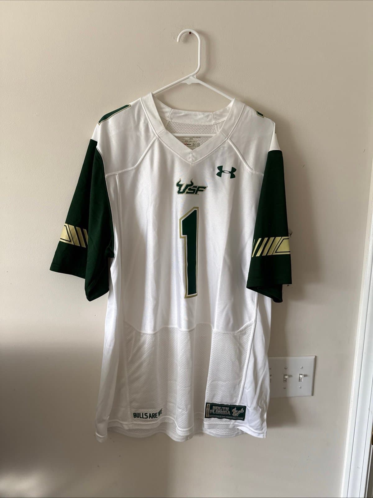 Men’s Under Armour USF Bulls #1 Football Jersey Loose Sz XL - White NWT - Image 1