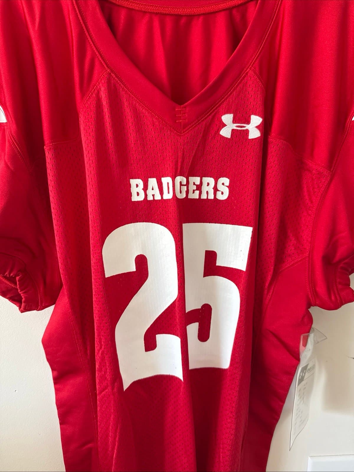 Men’s Wisconsin Badgers Under Armour Fall 2017 Football #25 Jersey Sz L - Red - Thumbnail 2