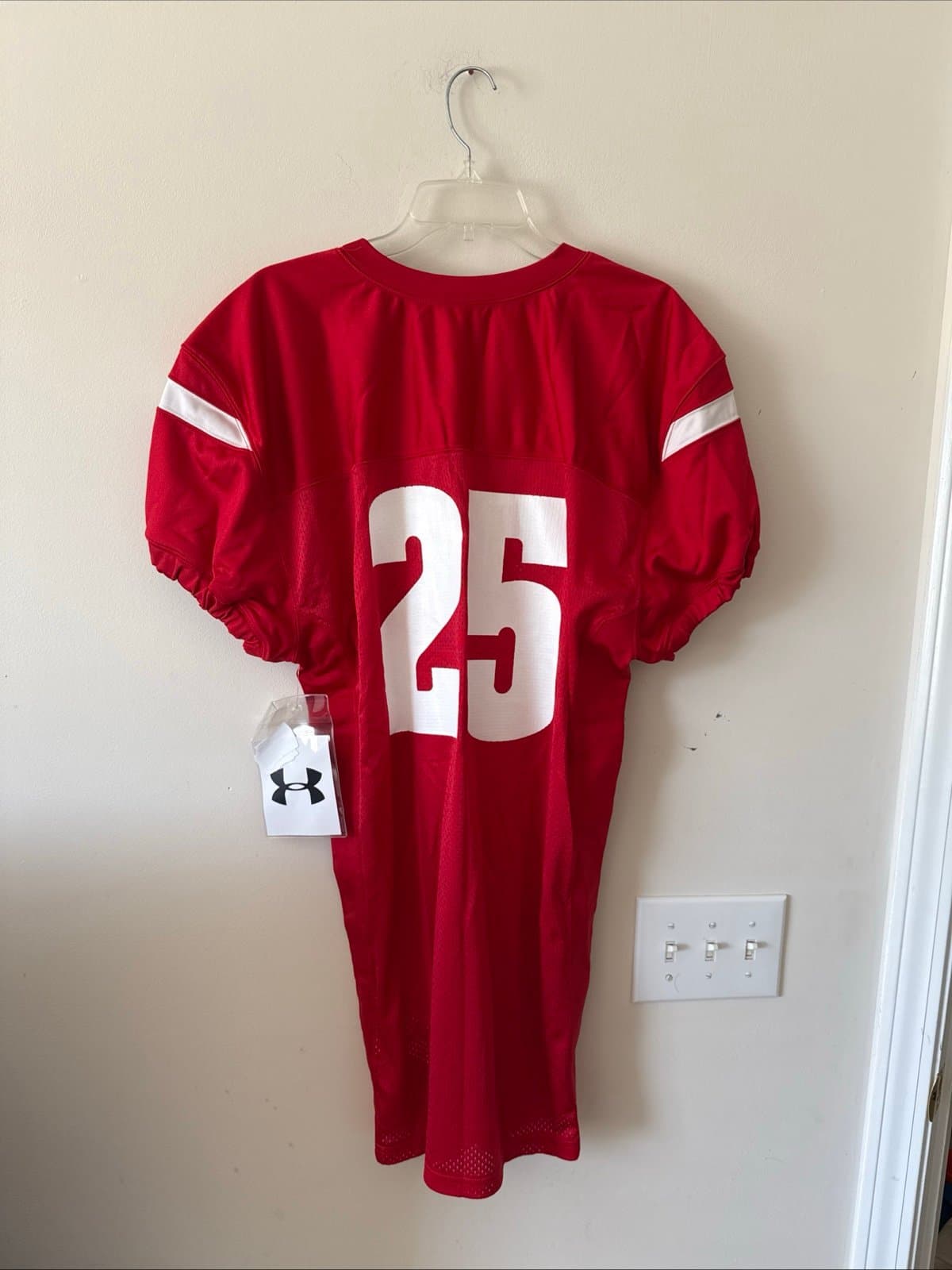 Men’s Wisconsin Badgers Under Armour Fall 2017 Football #25 Jersey Sz L - Red - Thumbnail 5
