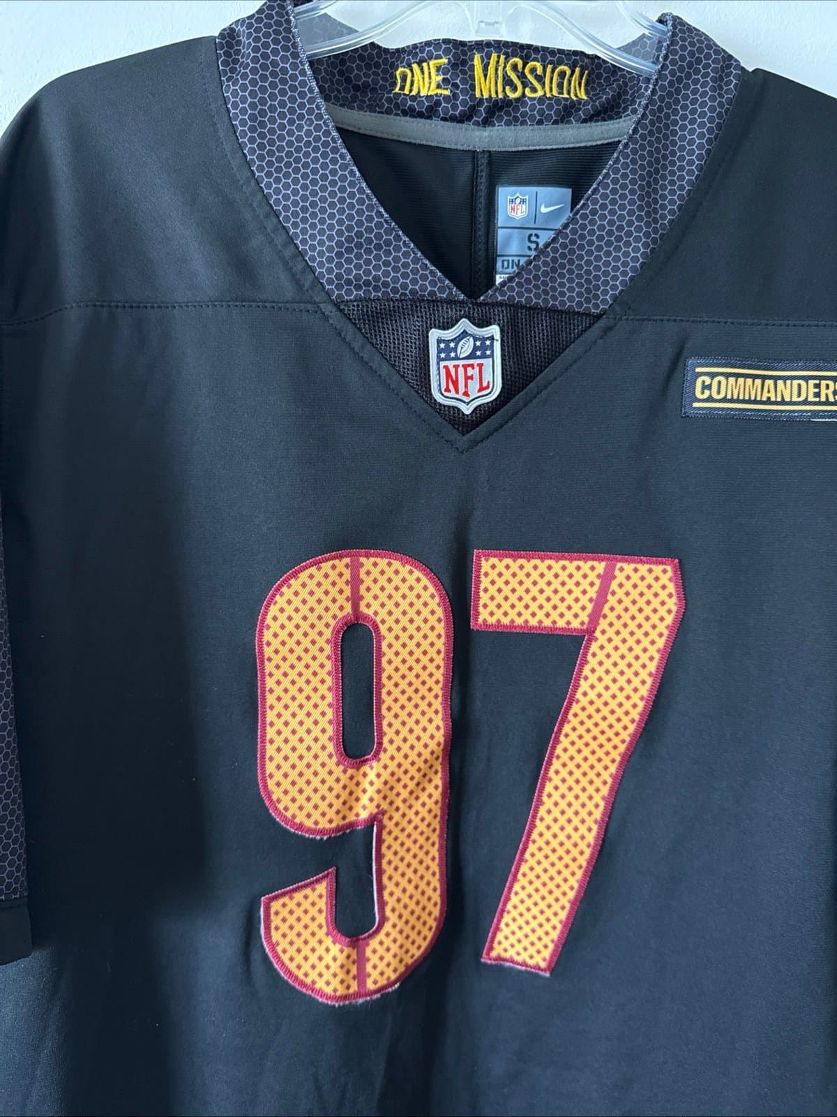 Men’s Nike Eddie Goldman #97 Washington Commanders Alternate Jersey Sz S - Black - Thumbnail 2