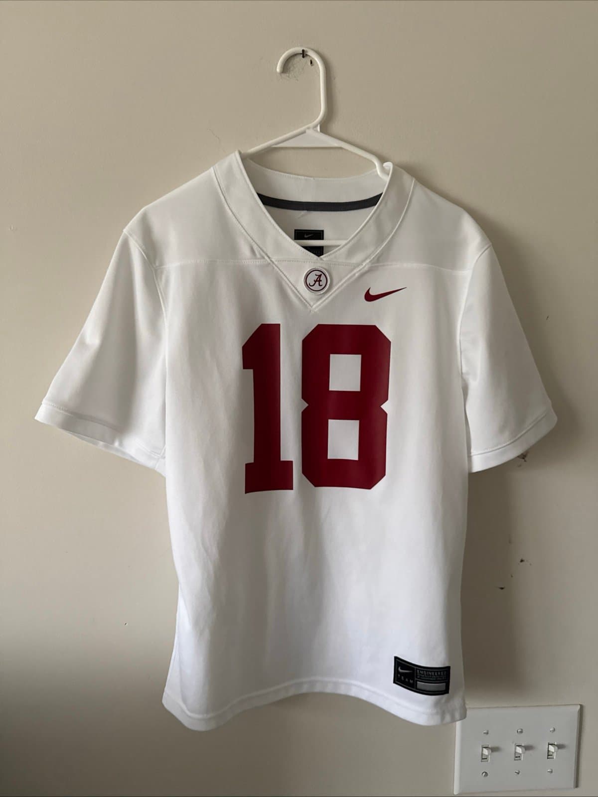 Boy’s Nike Alabama Crimson Tide #18 Crimson Dri-FIT Replica Football Jersey Sz L - Image 1