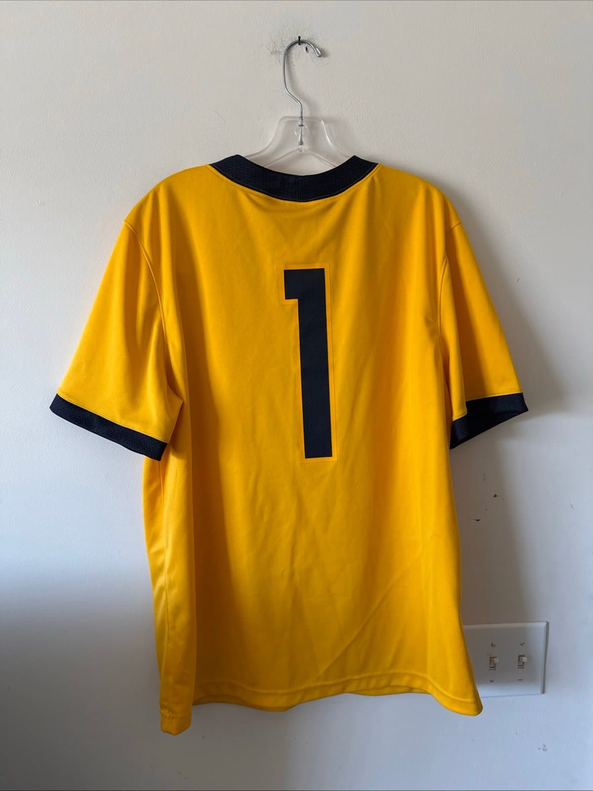 Men’s Nike West Virginia Mountaineers #1 Football NCAA Jersey Sz L - Gold RARE - Thumbnail 7