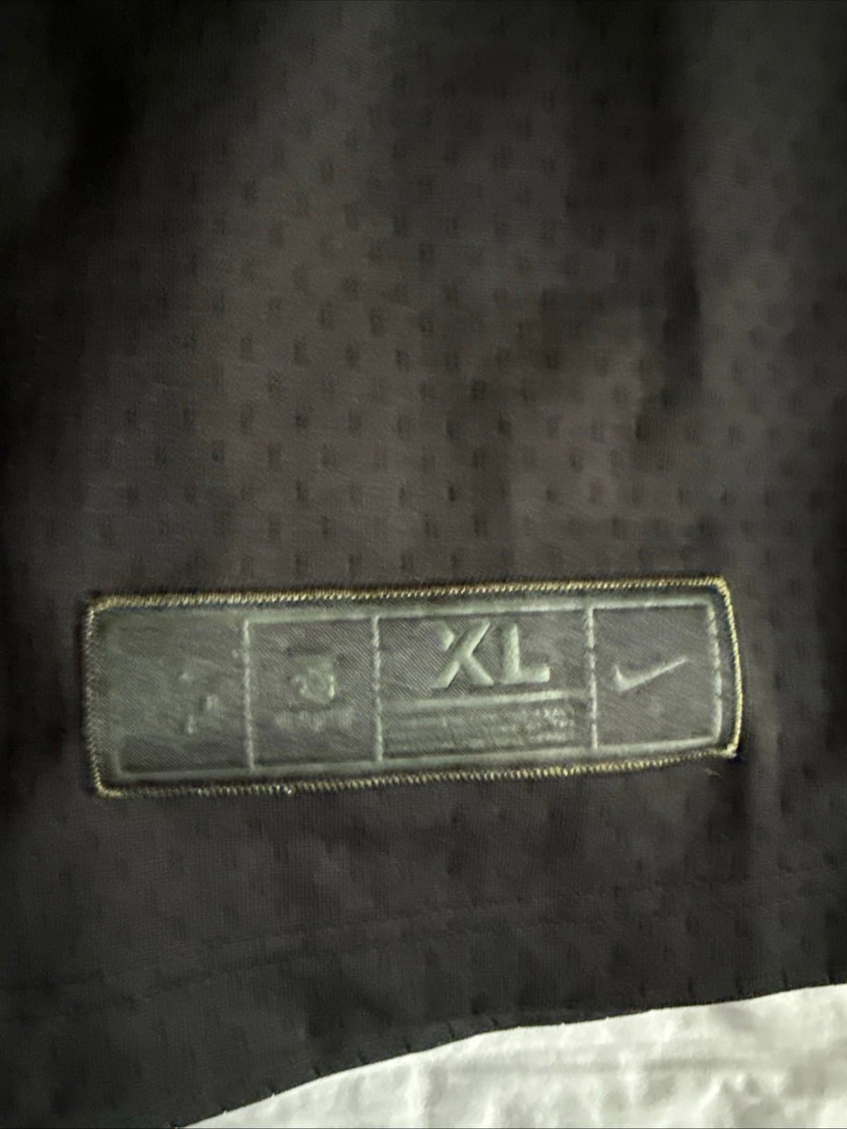 Boy’s Nike Russel Wilson #3 Seattle Seahawks Salute To Service Jersey Sz XL RARE - Thumbnail 3