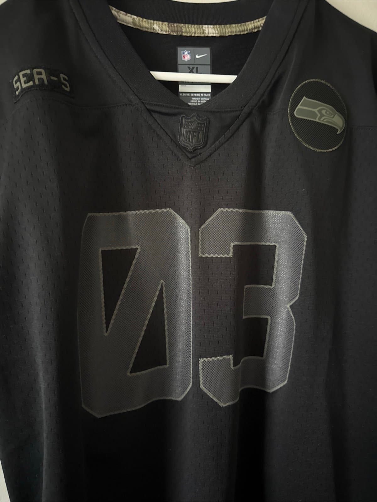 Boy’s Nike Russel Wilson #3 Seattle Seahawks Salute To Service Jersey Sz XL RARE - Thumbnail 2