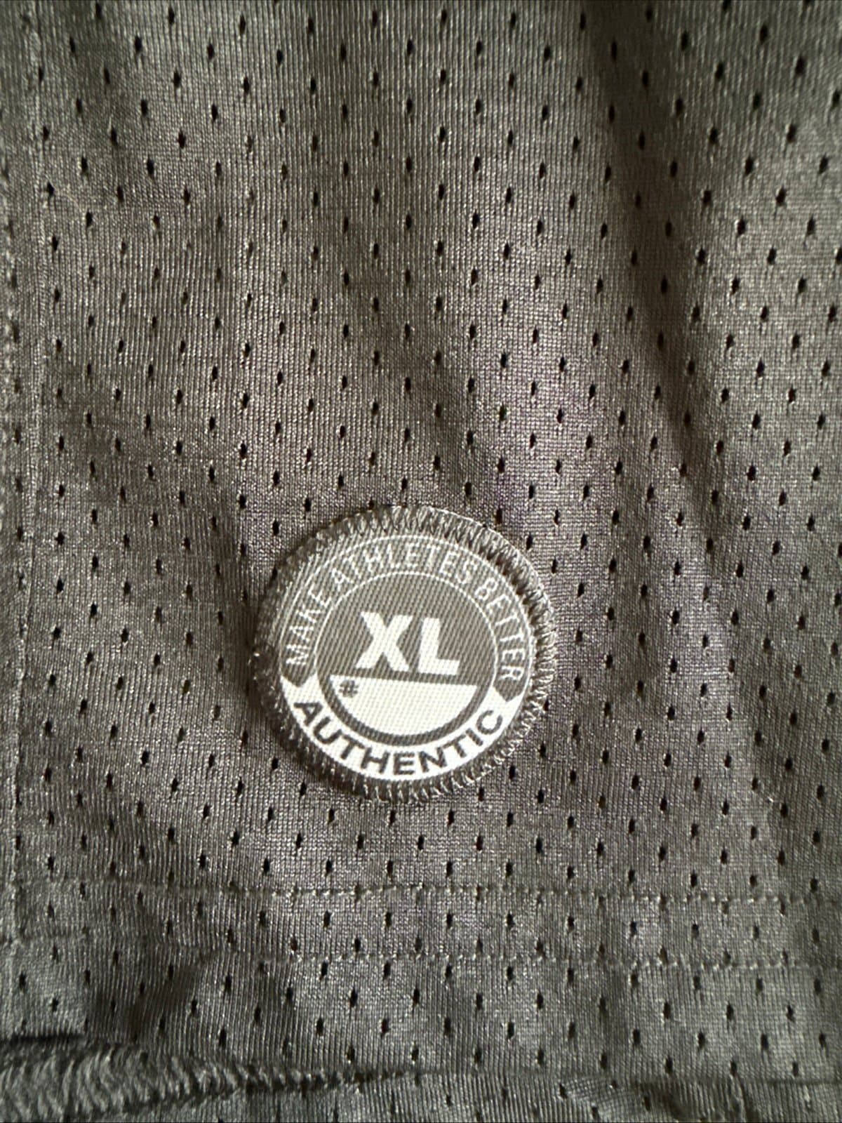 MEN’S UNDER ARMOUR UNIVERSITY OF UTAH #4 BLACK FOOTBALL JERSEY SIZE XL - Thumbnail 3