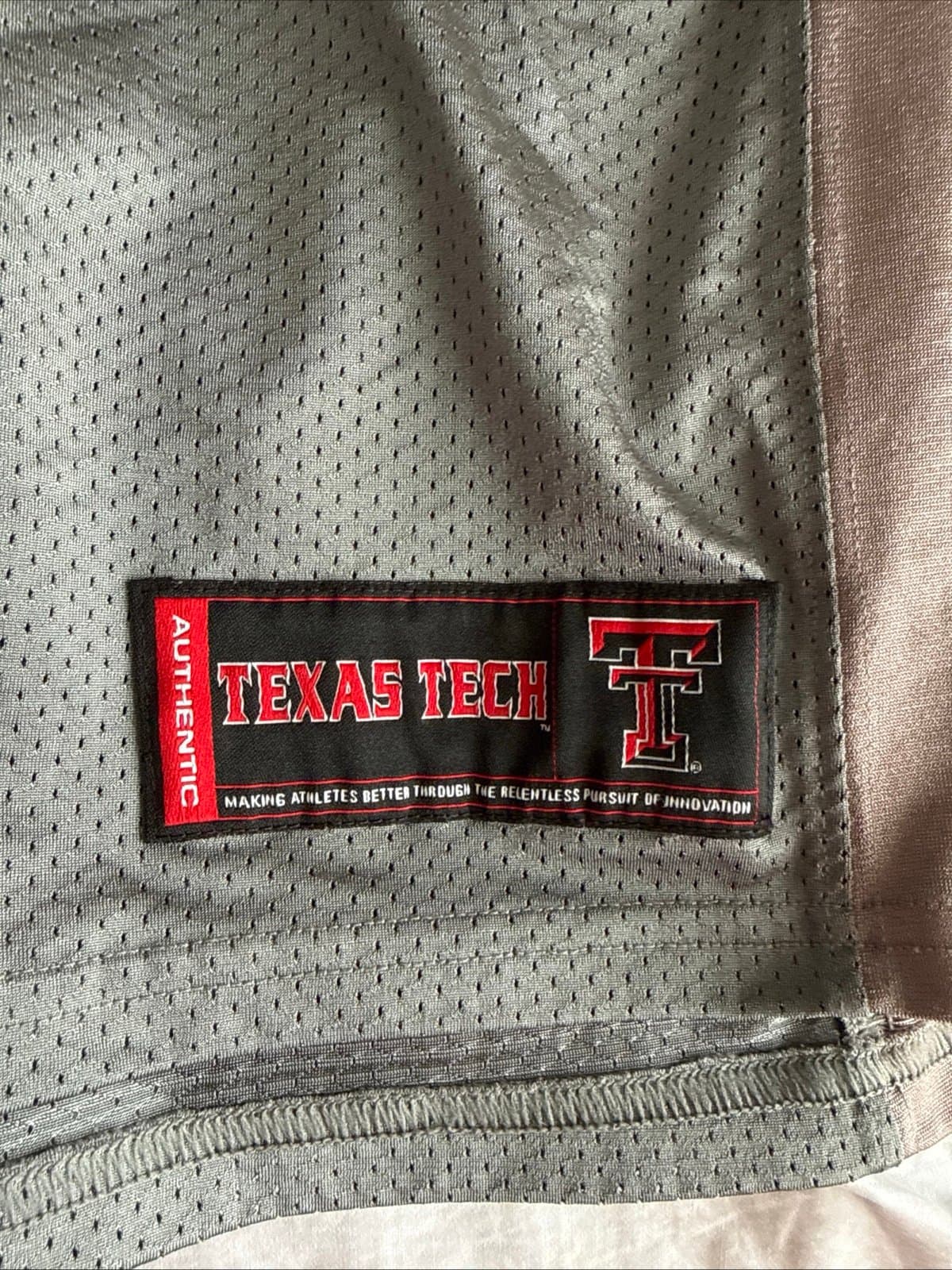 Men’s Under Armour Texas Tech Red Raiders #11 Lone Survivor Jersey Sz L - RARE - Thumbnail 3