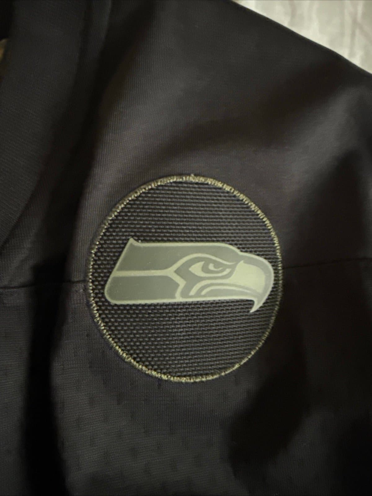 Boy’s Nike Russel Wilson #3 Seattle Seahawks Salute To Service Jersey Sz XL RARE - Thumbnail 6