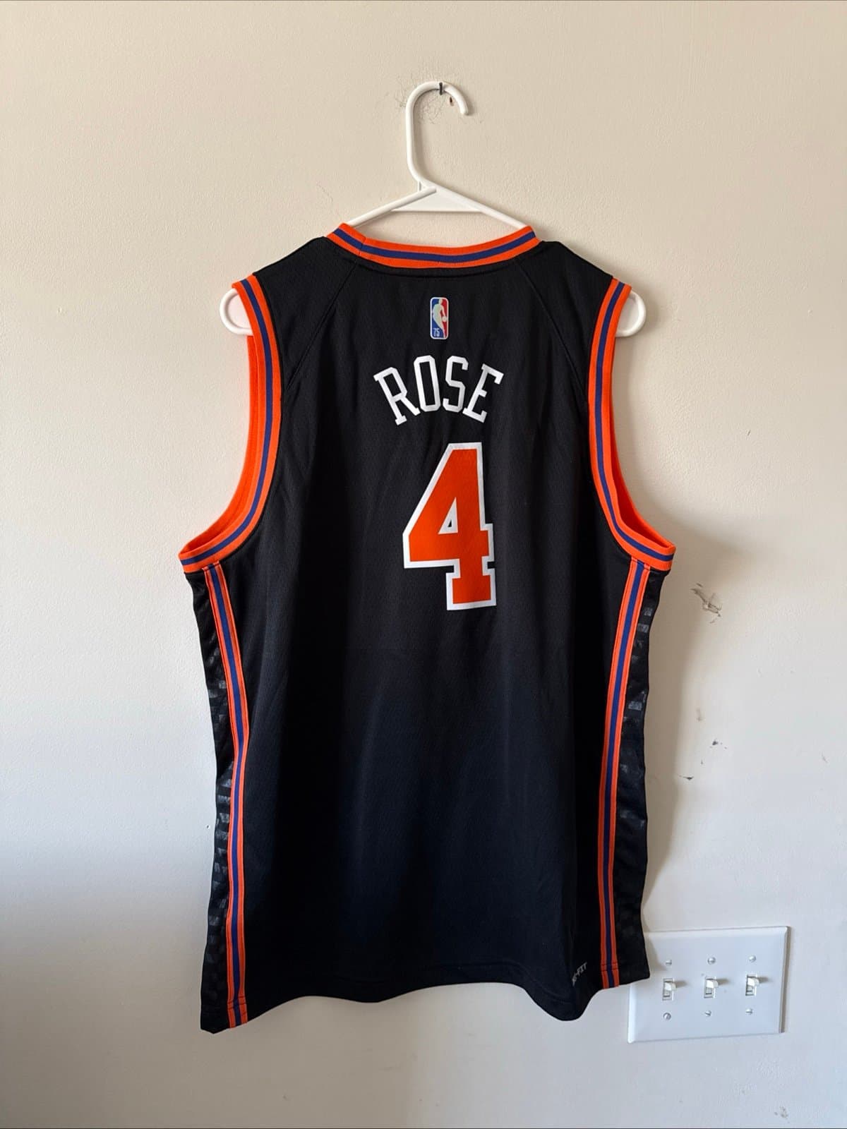Boy’s Nike Derrick Rose #4 New York Knicks City 75th Anniversary Jersey Sz XL - Thumbnail 7
