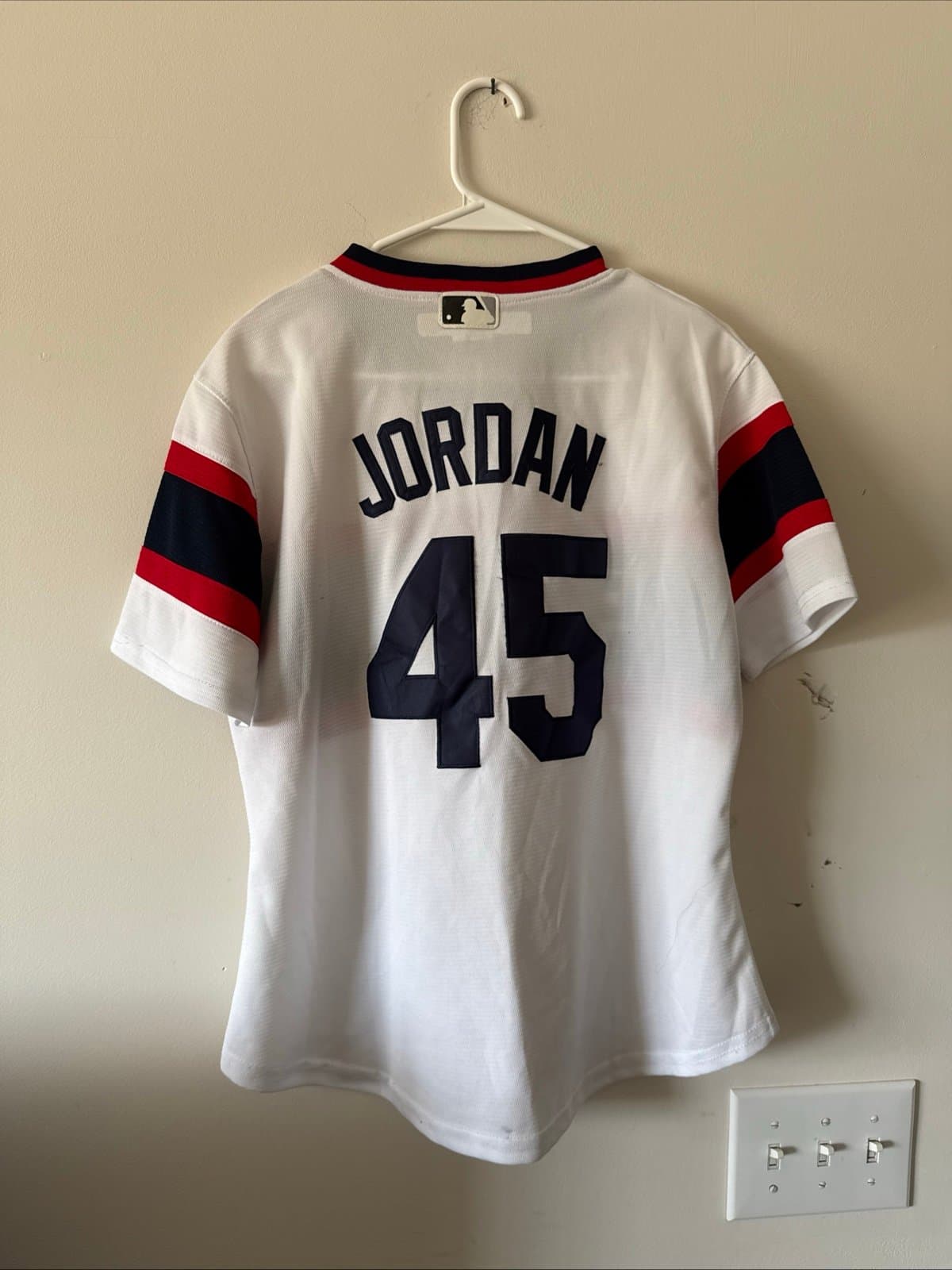 Boy’s Majestic Chicago White Sox #45 Michael Jordan Throwback Jersey Sz Youth XL - Thumbnail 5