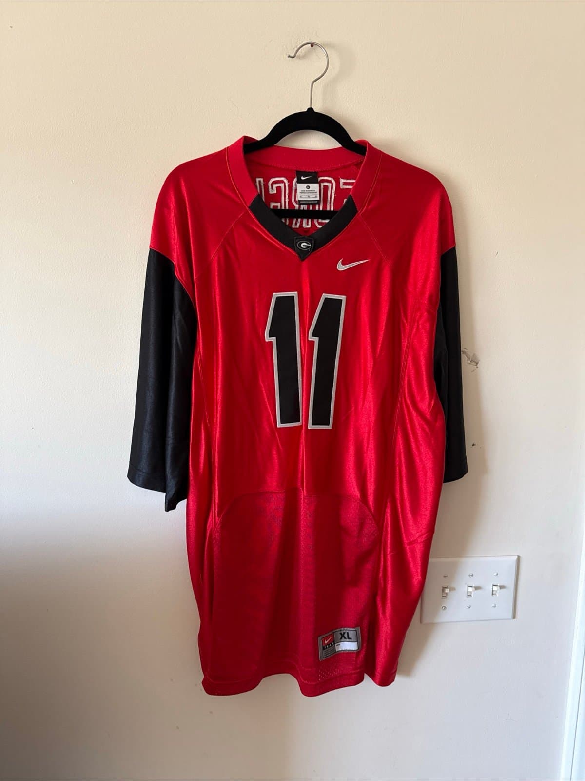Men’s Nike Georgia Bulldogs #11 Football Jersey Stitched Sz XL - Red NWOT - Image 1