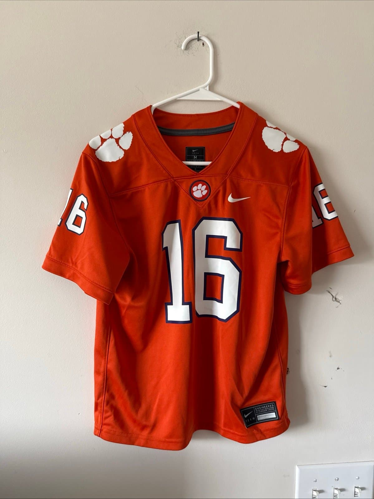 Boy’s Nike Trevor Lawrence #16 Clemson Tigers Football Sz Youth M - Orange RARE - Image 1