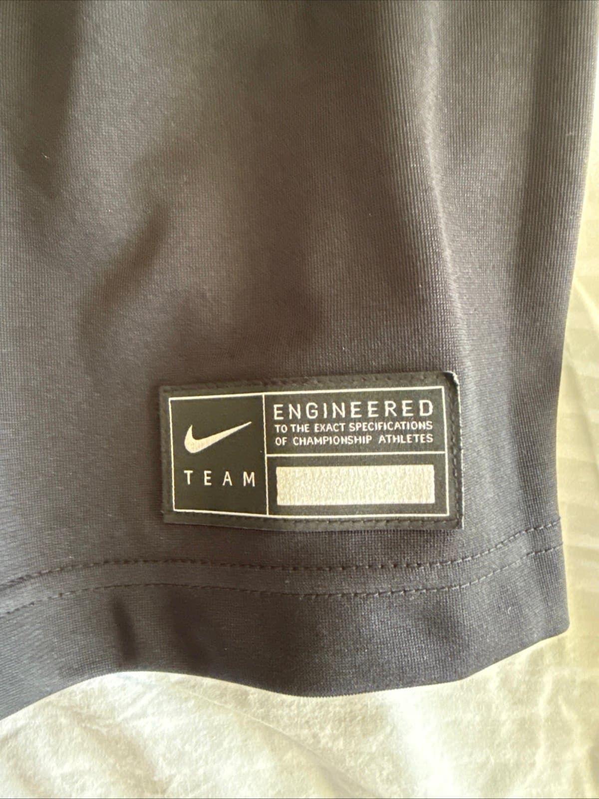 Men's Nike Minnesota Golden Gophers #1 Alternate Jersey Sz 2XL - Black NWT - Thumbnail 3