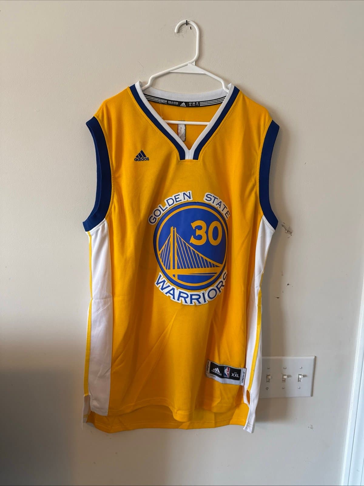Men’s Adidas 2016 Golden State Warriors Stephen Curry #30 Jersey Sz 2XL - Gold - Image 1