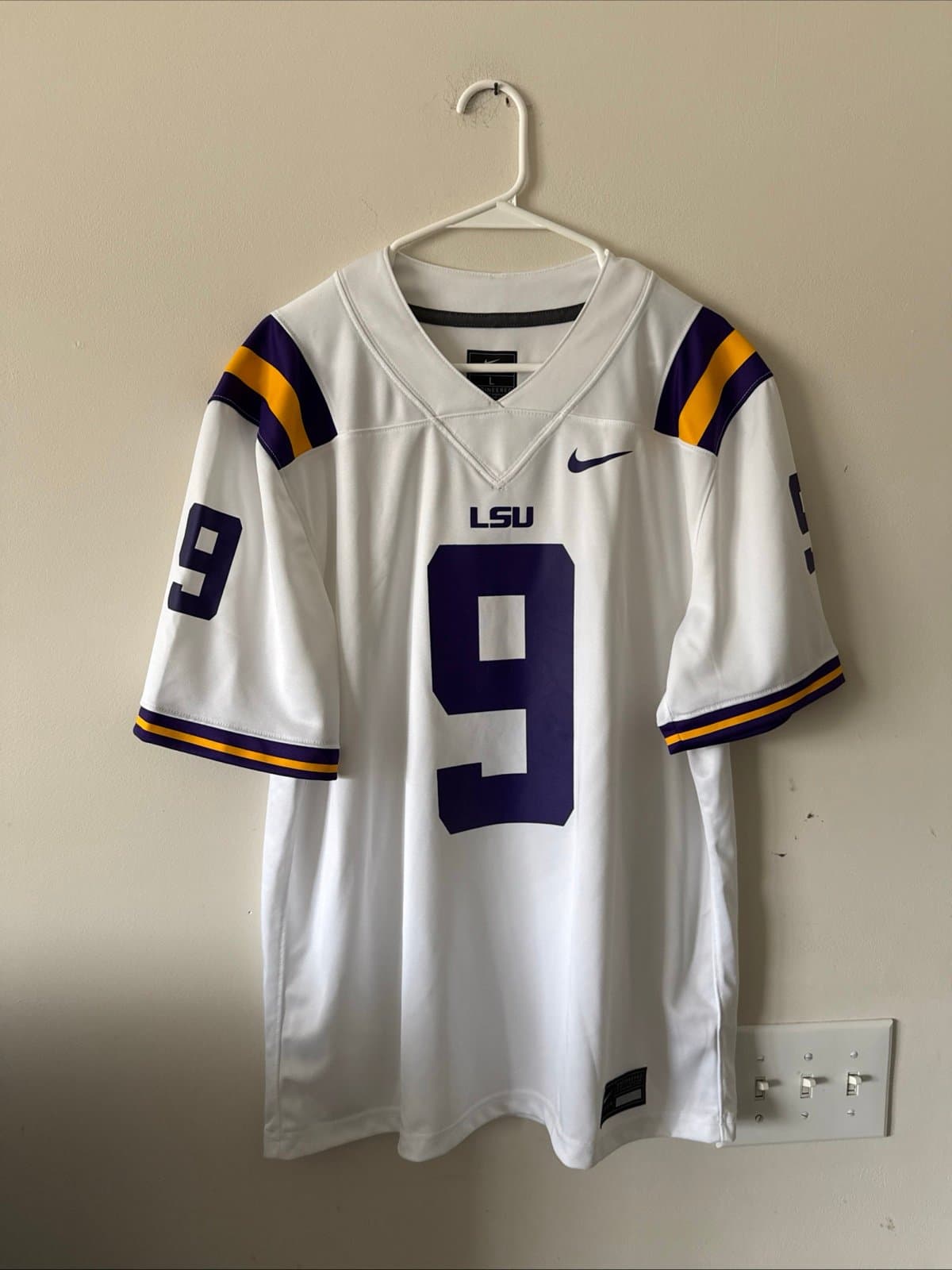 Men’s Nike Joe Burrow #9 LSU Tigers NCAA Football Jersey Sz L - White RARE - Image 1