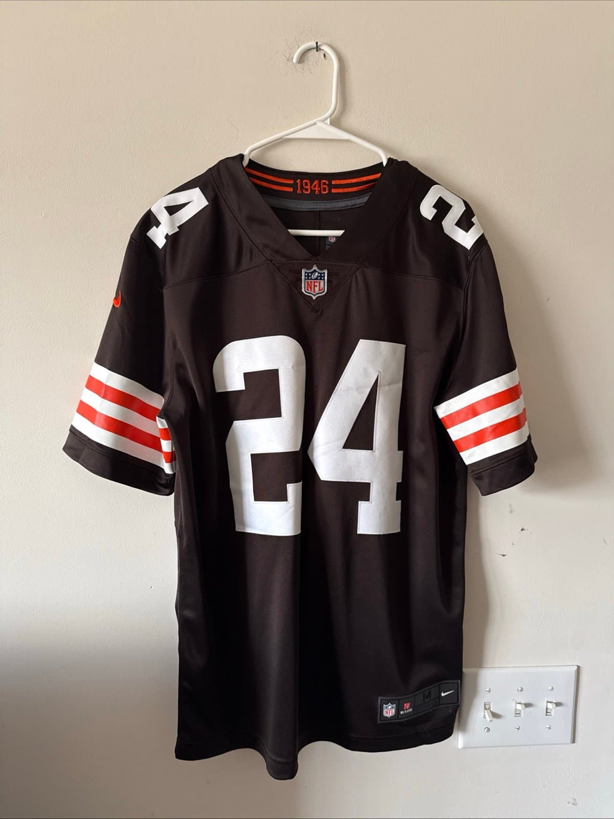 Men’s Nike Nick Chubb #24 Cleveland Browns Vapor Lmtd Jersey Sz M - Brown RARE - Image 1