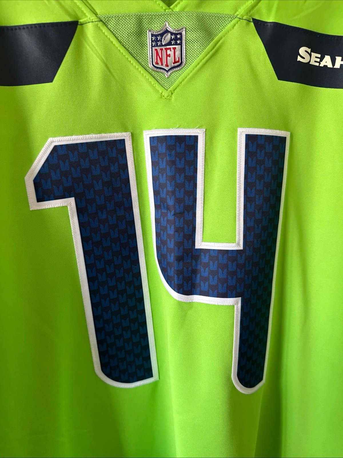 Men’s Nike DK Metcalf #14 Seattle Seahawks Vapor Limited NFL Jersey Sz XL Green - Thumbnail 2