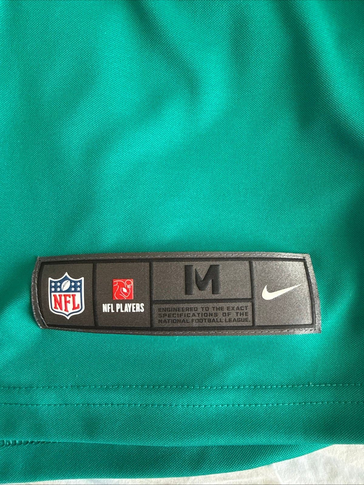 Men’s Nike Tua Tagovailoa #1 Miami Dolphins Vapor Limited Throwback Jersey Sz M - Thumbnail 3