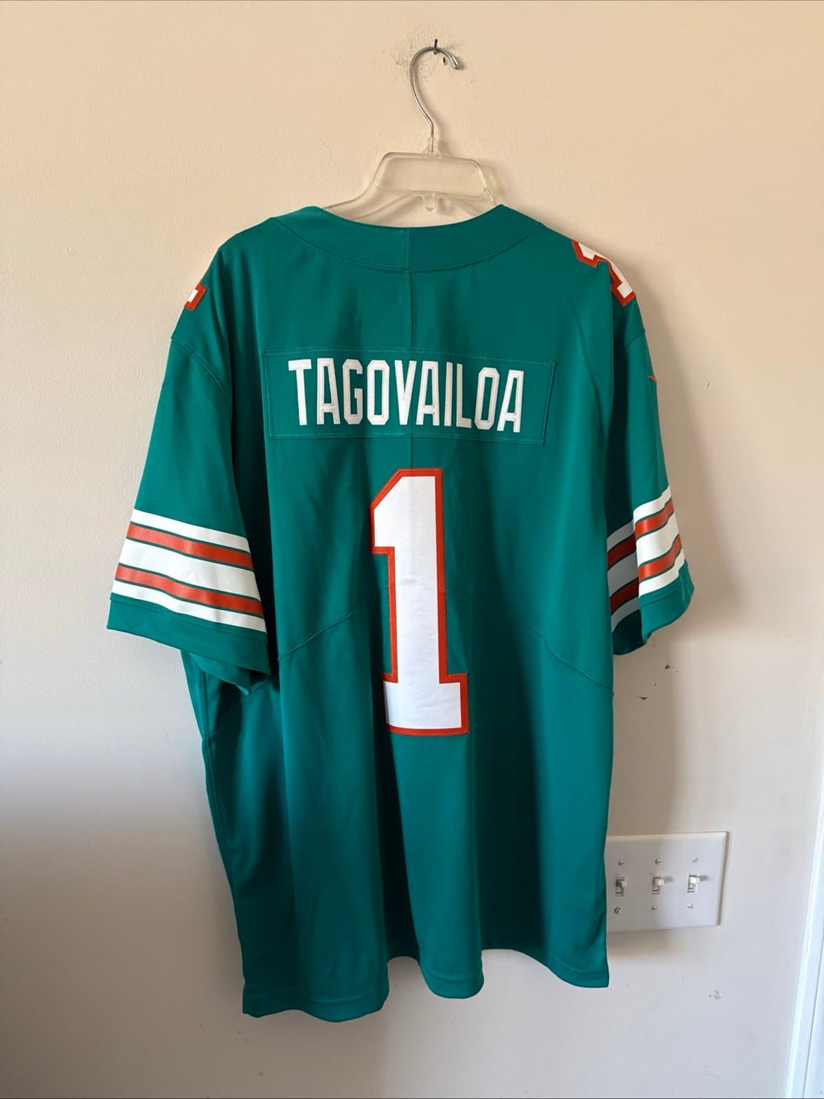 Men’s Nike Tua Tagovailoa #1 Miami Dolphins VaporLimited Throwback Jersey Sz 2XL - Thumbnail 6