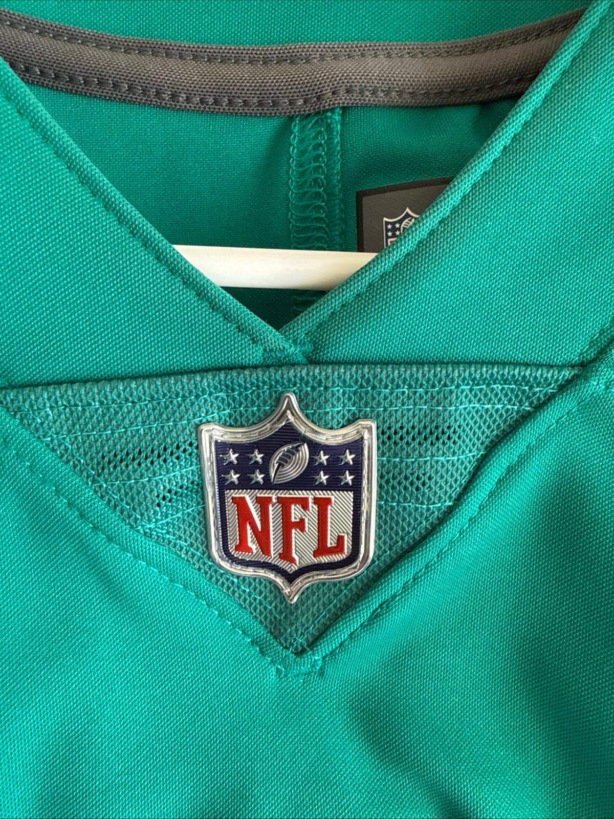 Men’s Nike Tua Tagovailoa #1 Miami Dolphins Vapor Limited Throwback Jersey Sz M - Thumbnail 5