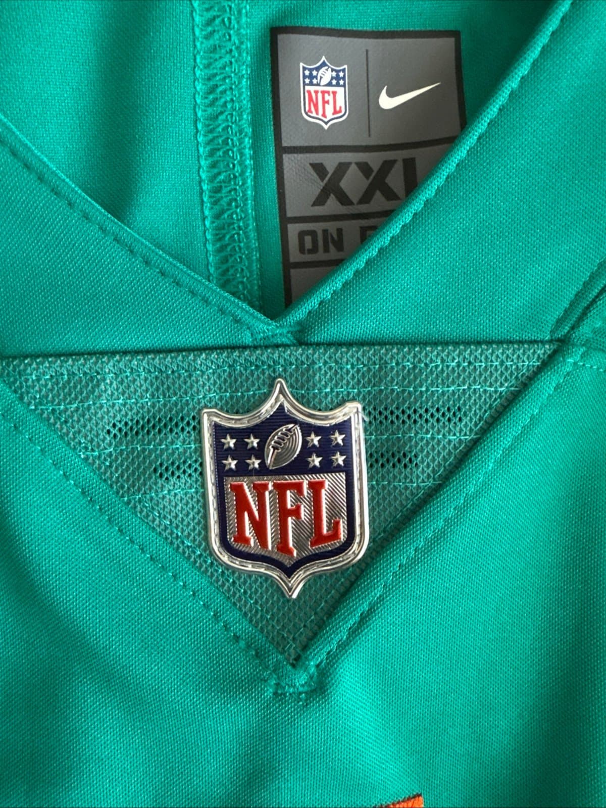 Men’s Nike Tua Tagovailoa #1 Miami Dolphins VaporLimited Throwback Jersey Sz 2XL - Thumbnail 5